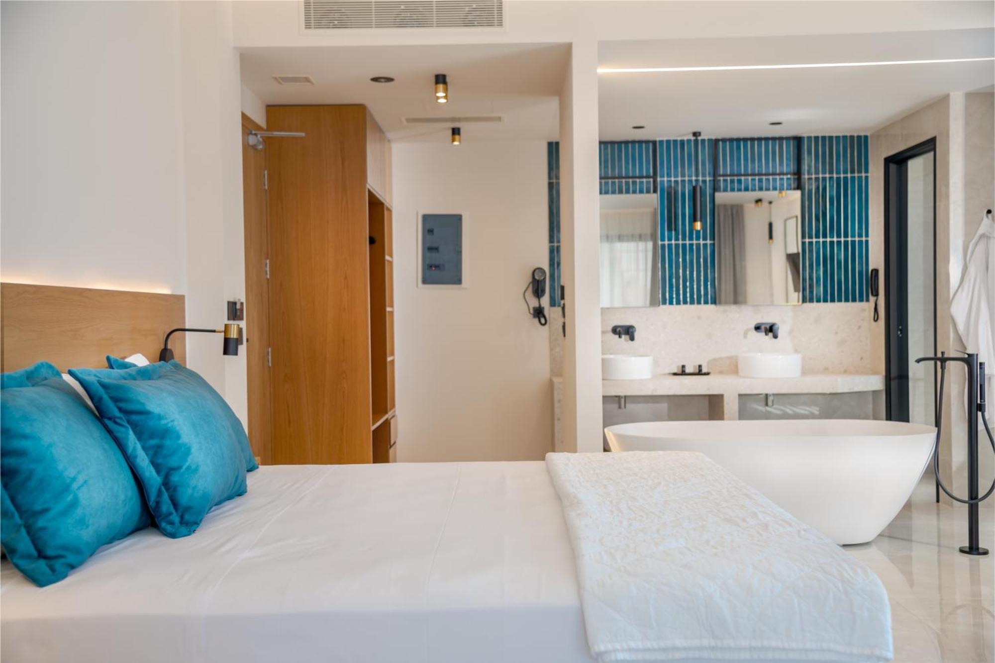 Canadian Hotel Laganas